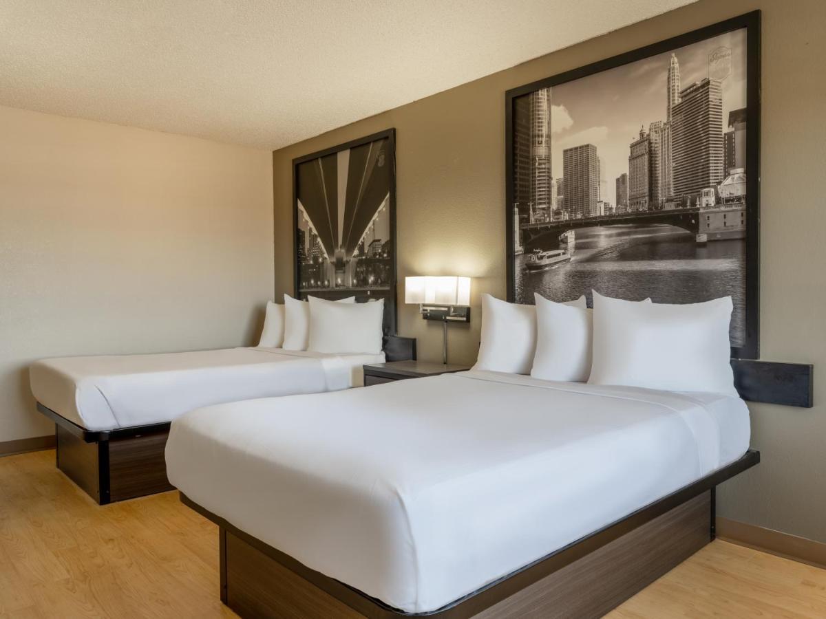 Hotel Super 8 By Wyndham Clinton
