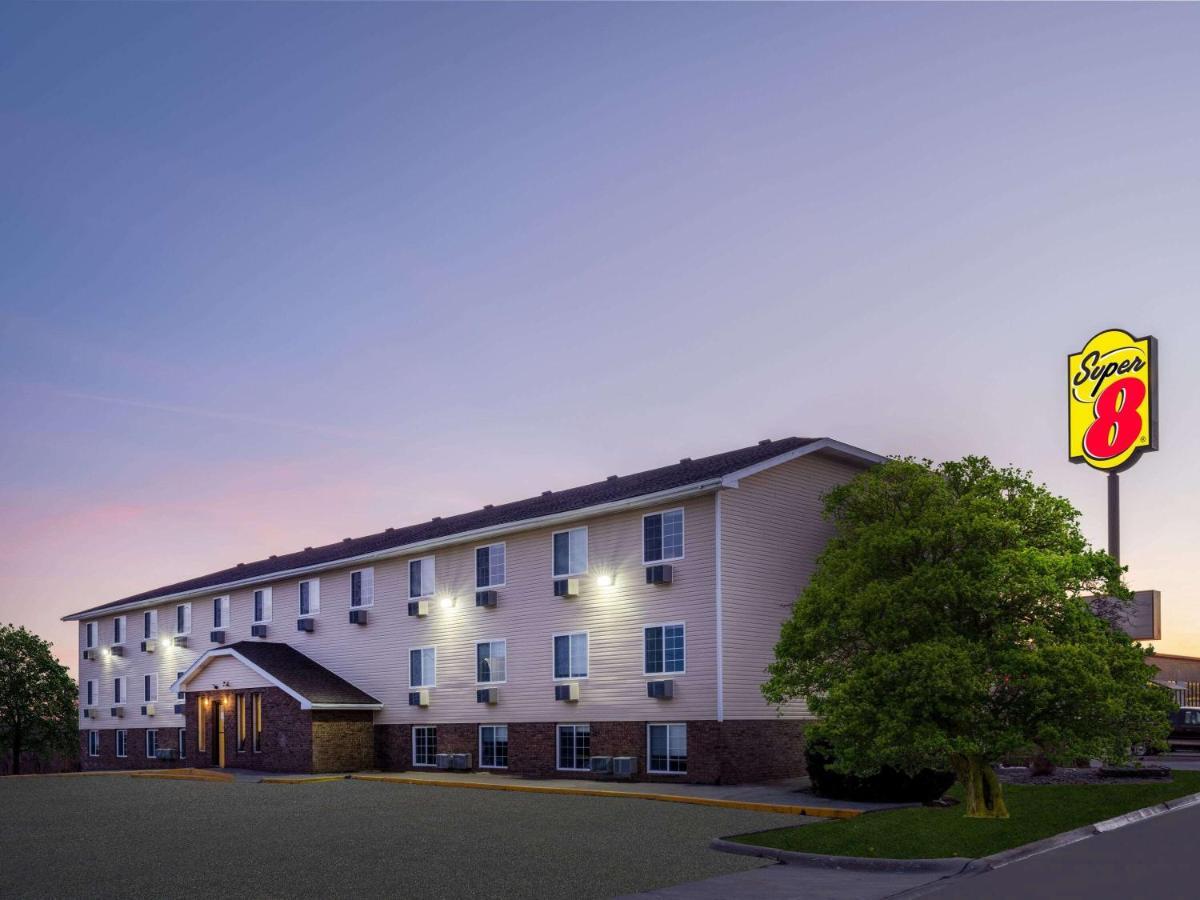 Hotel Super 8 By Wyndham Clinton