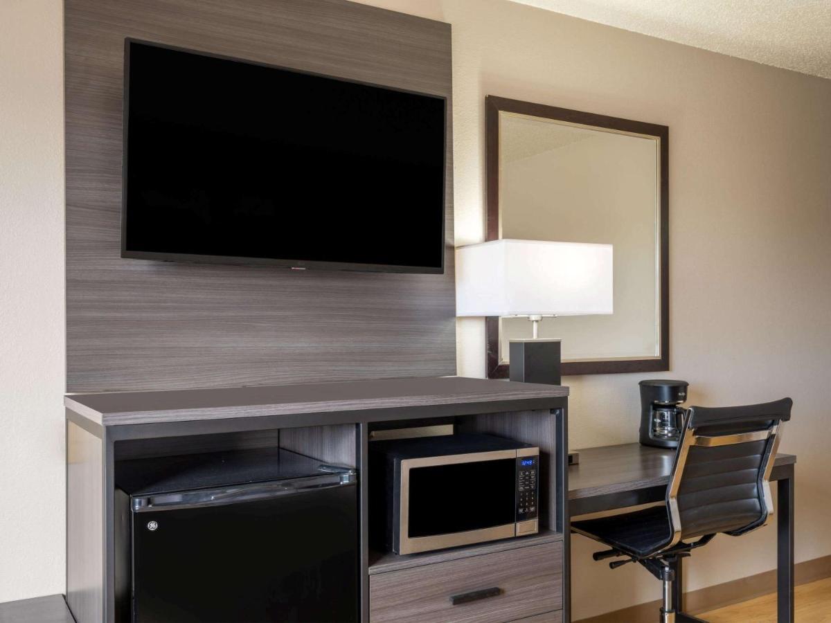Super 8 By Wyndham