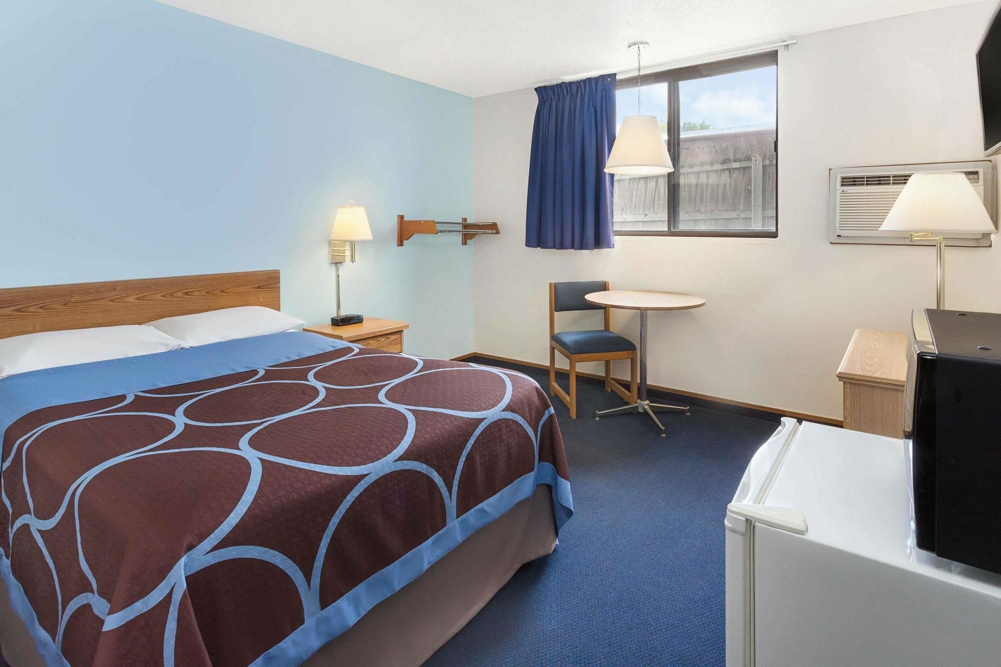 Hotel Super 8 By Wyndham